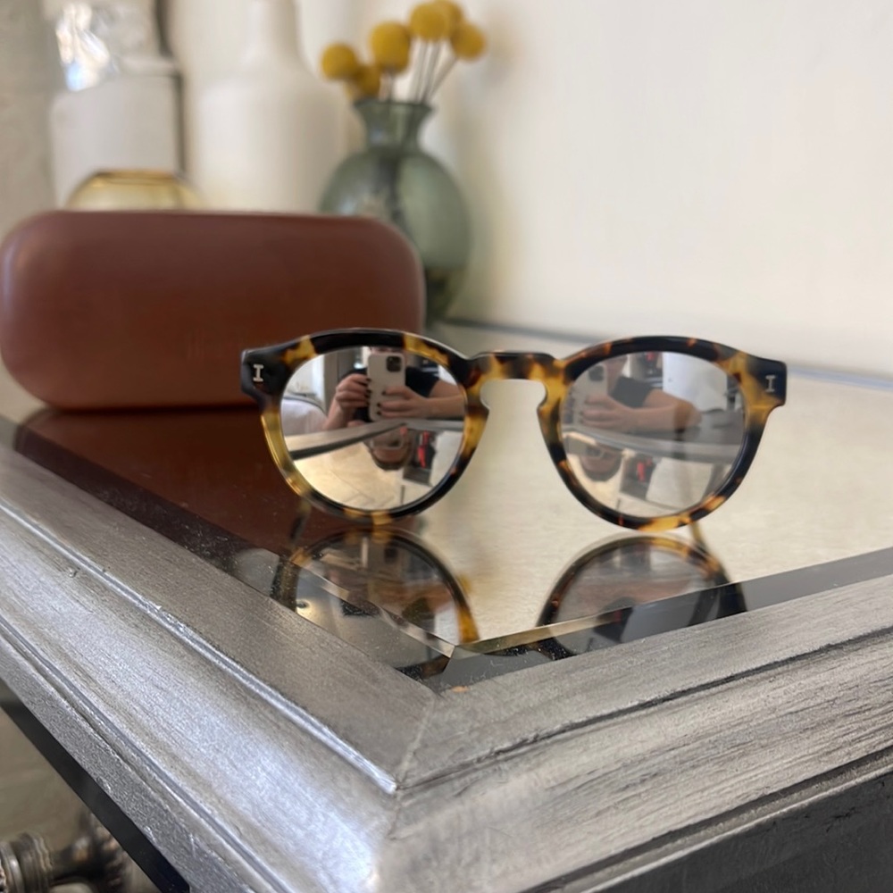 illesteva Leonard Sunglasses